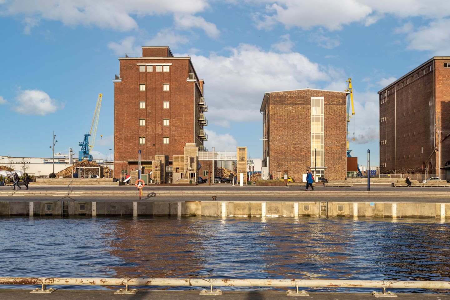 Ferienapartments am Krusespeicher Wismar - Außenaufnahme Ferienapartments am Krusespeicher