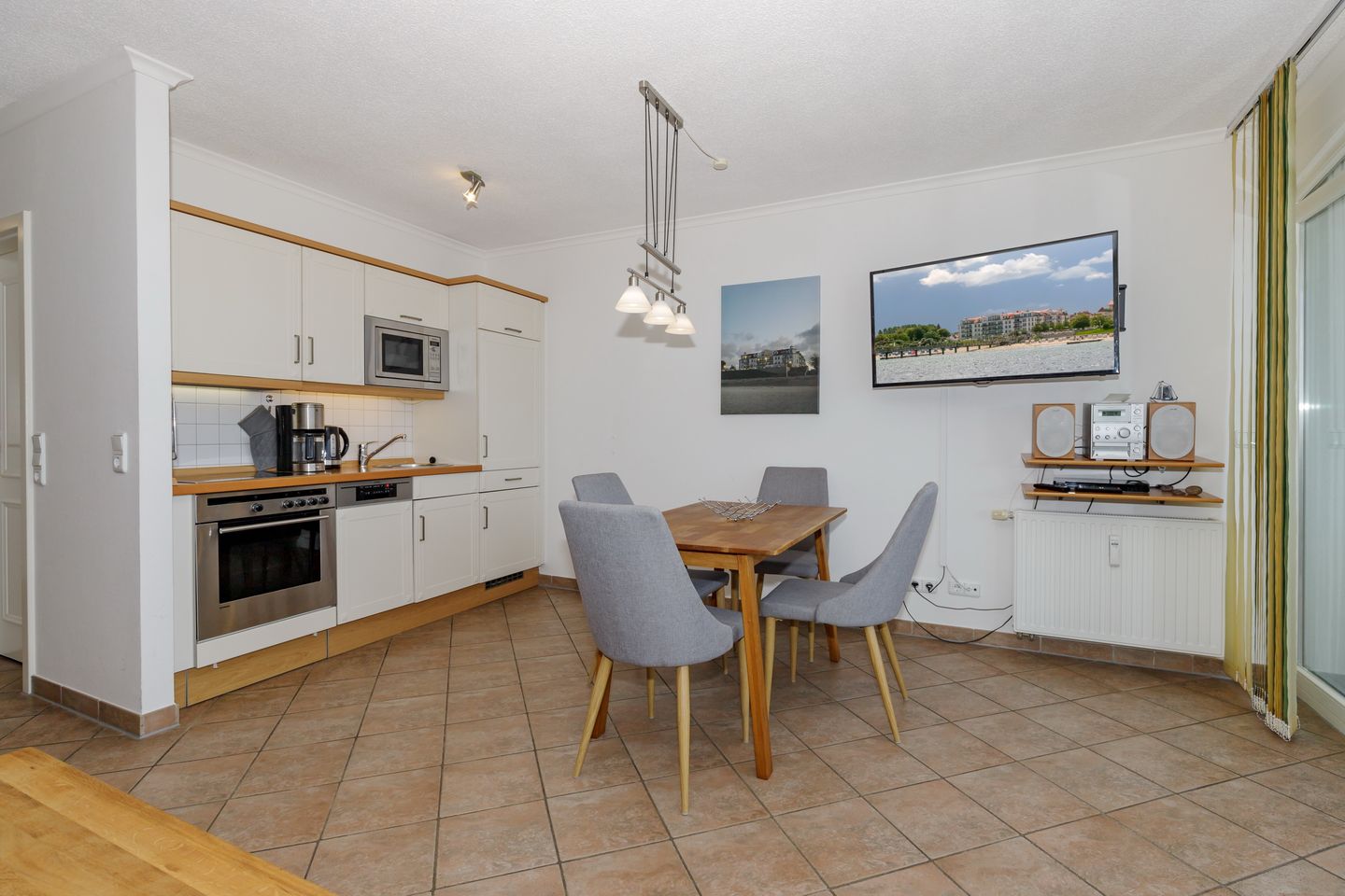 Apartmenthaus Atlantik Apartmenthaus Atlantik 211 Kühlungsborn - Wohn-/Essbereich mit Esstisch