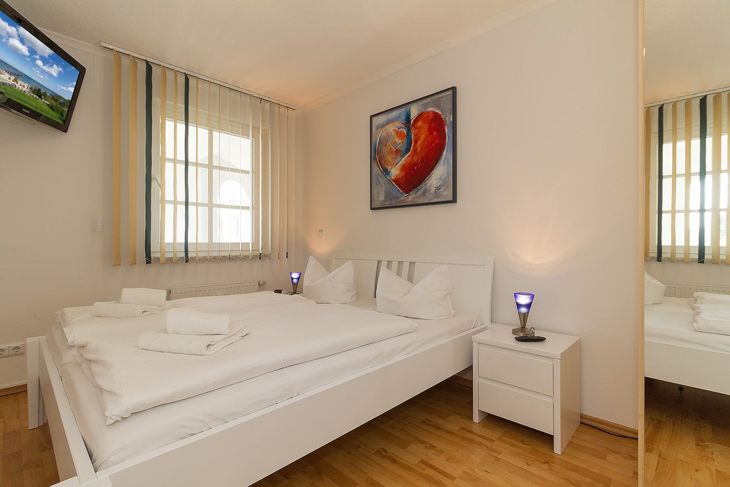 Apartmenthaus Atlantik Apartmenthaus Atlantik 211 Kühlungsborn - Schlafzimmer mit TV