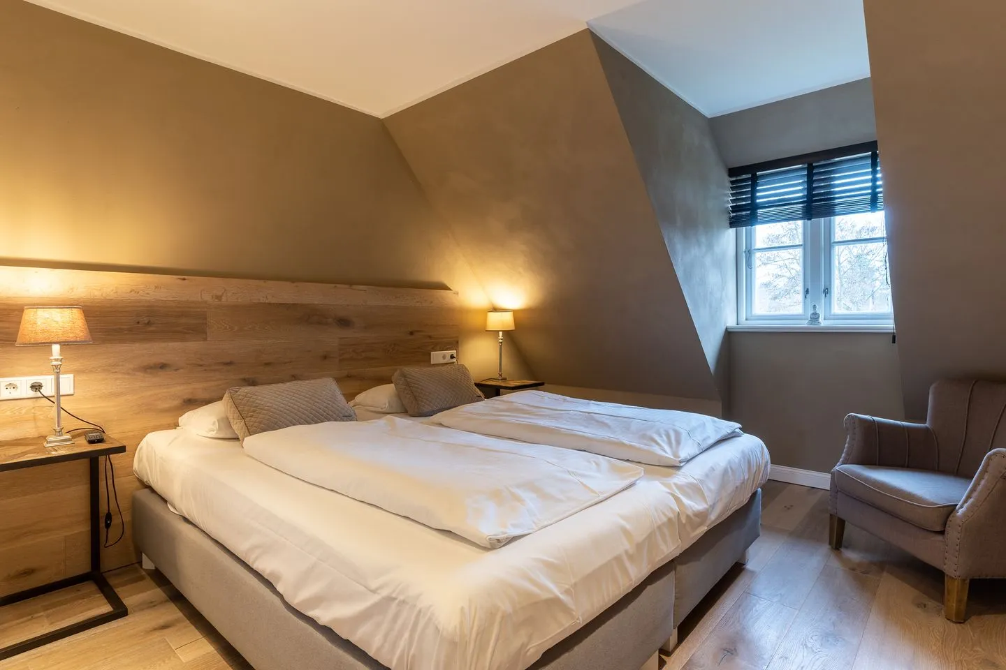 Dorf Domizil Reetdachhaus Strohhütte SPO Dorf - 