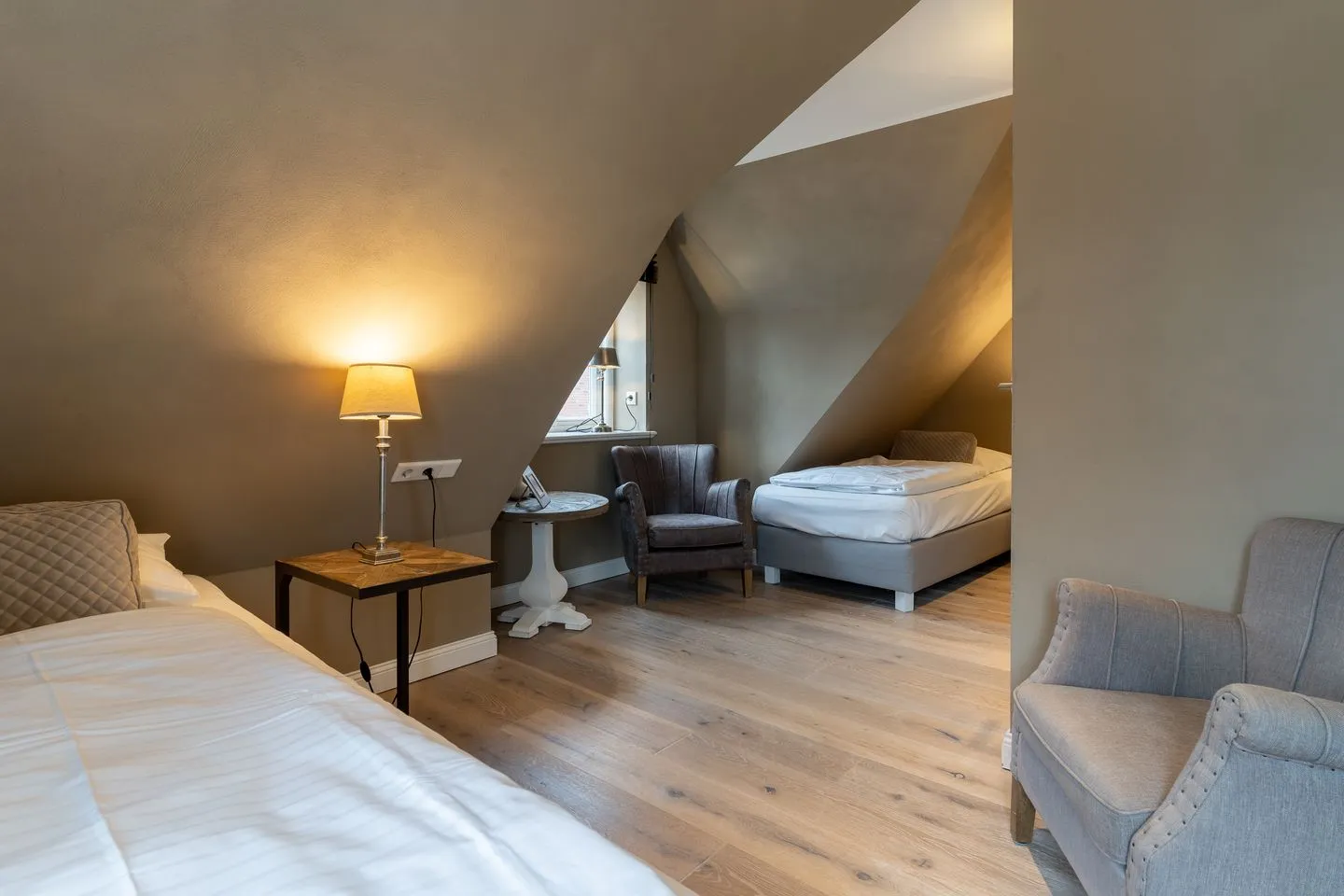 Dorf Domizil Reetdachhaus Strohhütte SPO Dorf - 