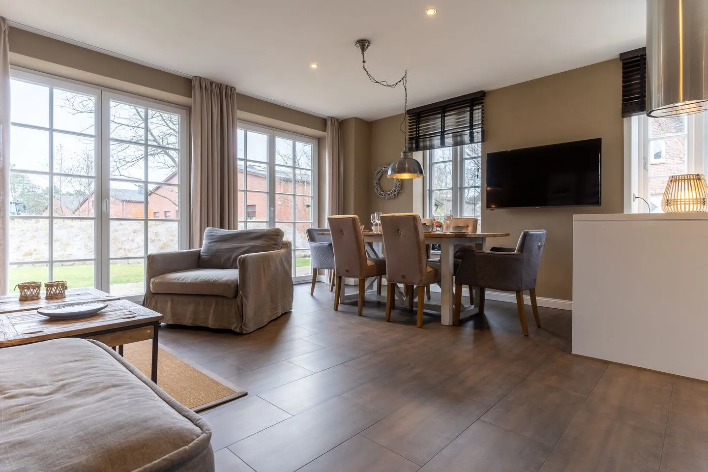 Dorf Domizil Reetdachhaus Strohhütte SPO Dorf - 