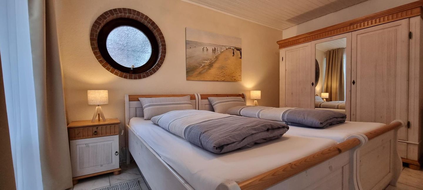  Ferienwohnung Am Yachthafen 100 Erdgeschoss Harlesiel - 