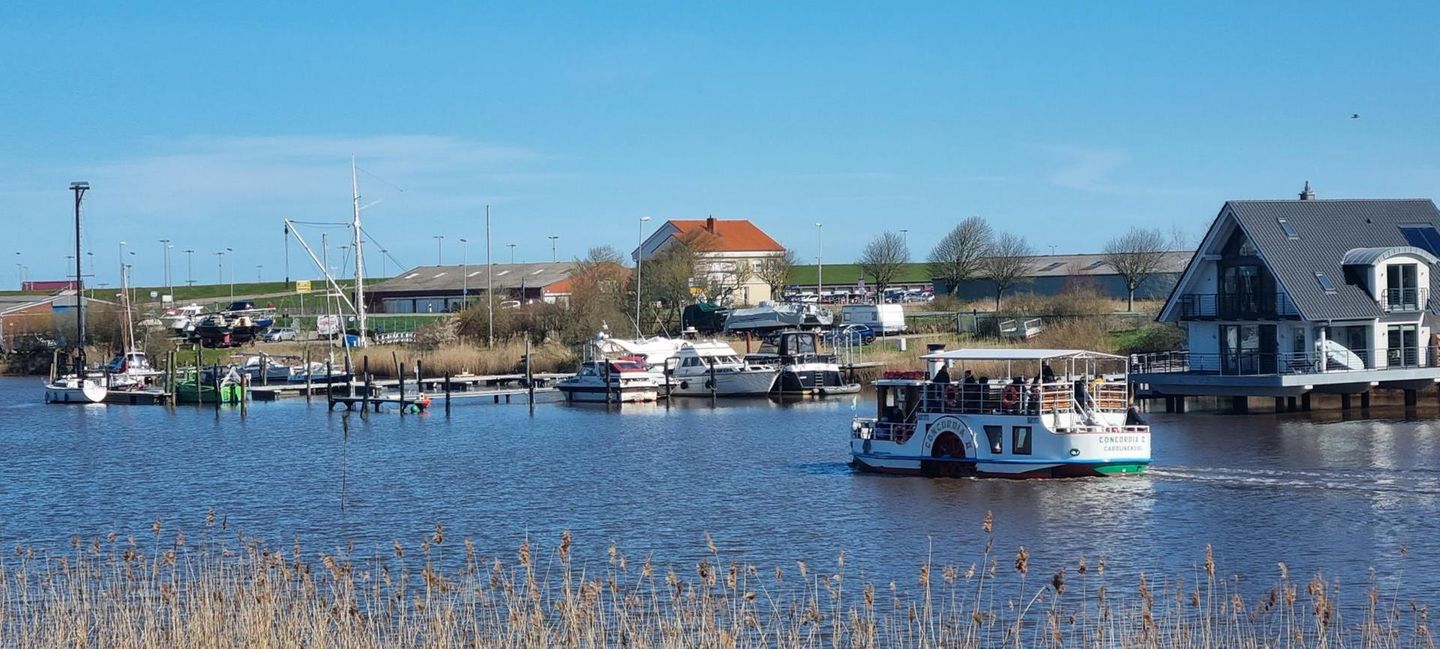  Ferienwohnung Am Yachthafen 100 Erdgeschoss Harlesiel - 