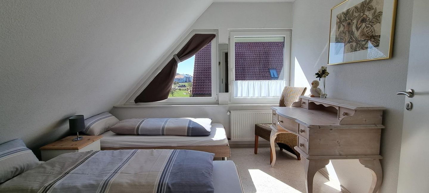  Ferienwohnung Am Yachthafen 100 Obergeschoss Harlesiel - 