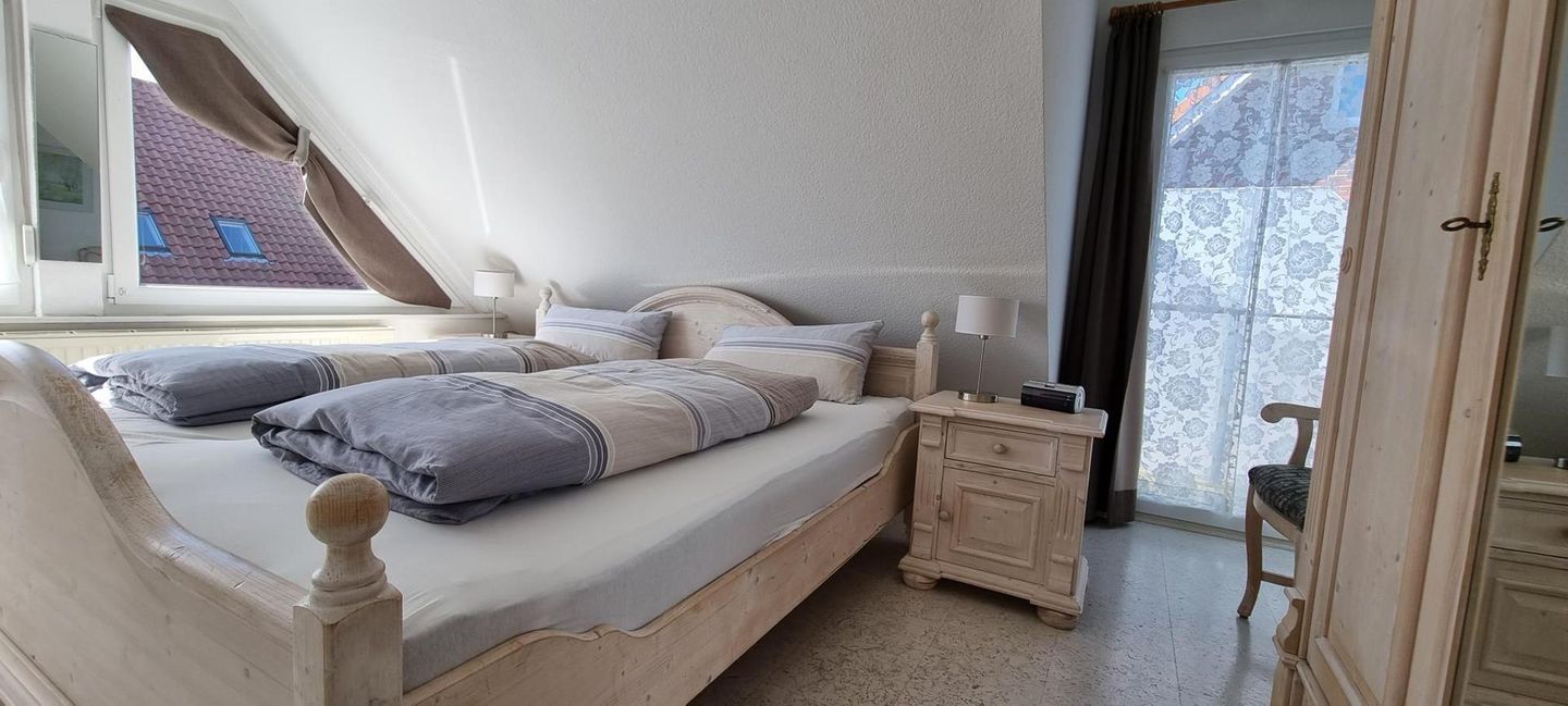  Ferienwohnung Am Yachthafen 100 Obergeschoss Harlesiel - 