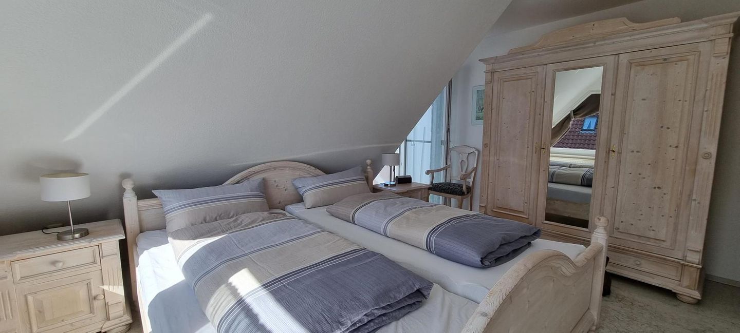  Ferienwohnung Am Yachthafen 100 Obergeschoss Harlesiel - 