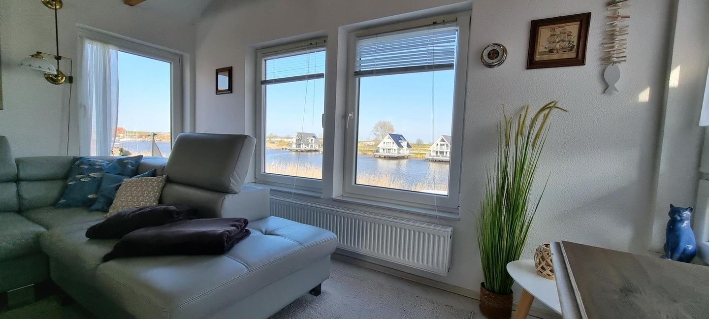  Ferienwohnung Am Yachthafen 100 Obergeschoss Harlesiel - 