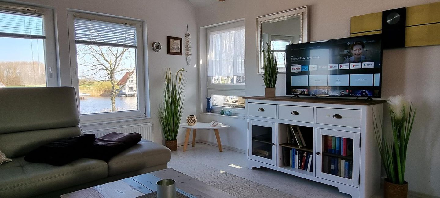  Ferienwohnung Am Yachthafen 100 Obergeschoss Harlesiel - 