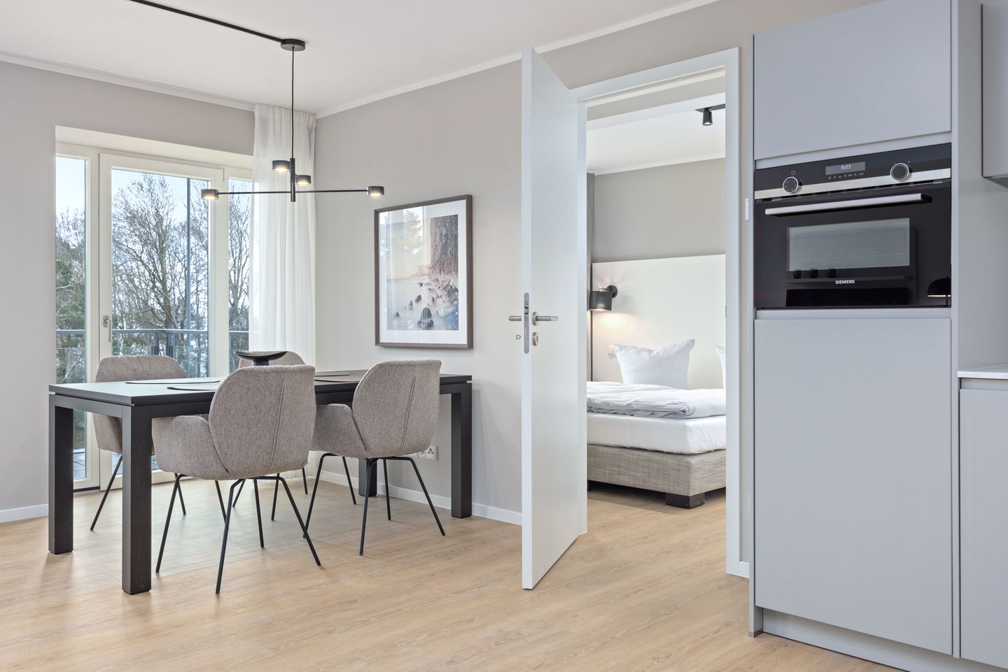 Strandresidenzen Binz-Prora Strandresidenzen Binz-Prora D3.4 Rügen - Wohn-Essbereich mit Couch