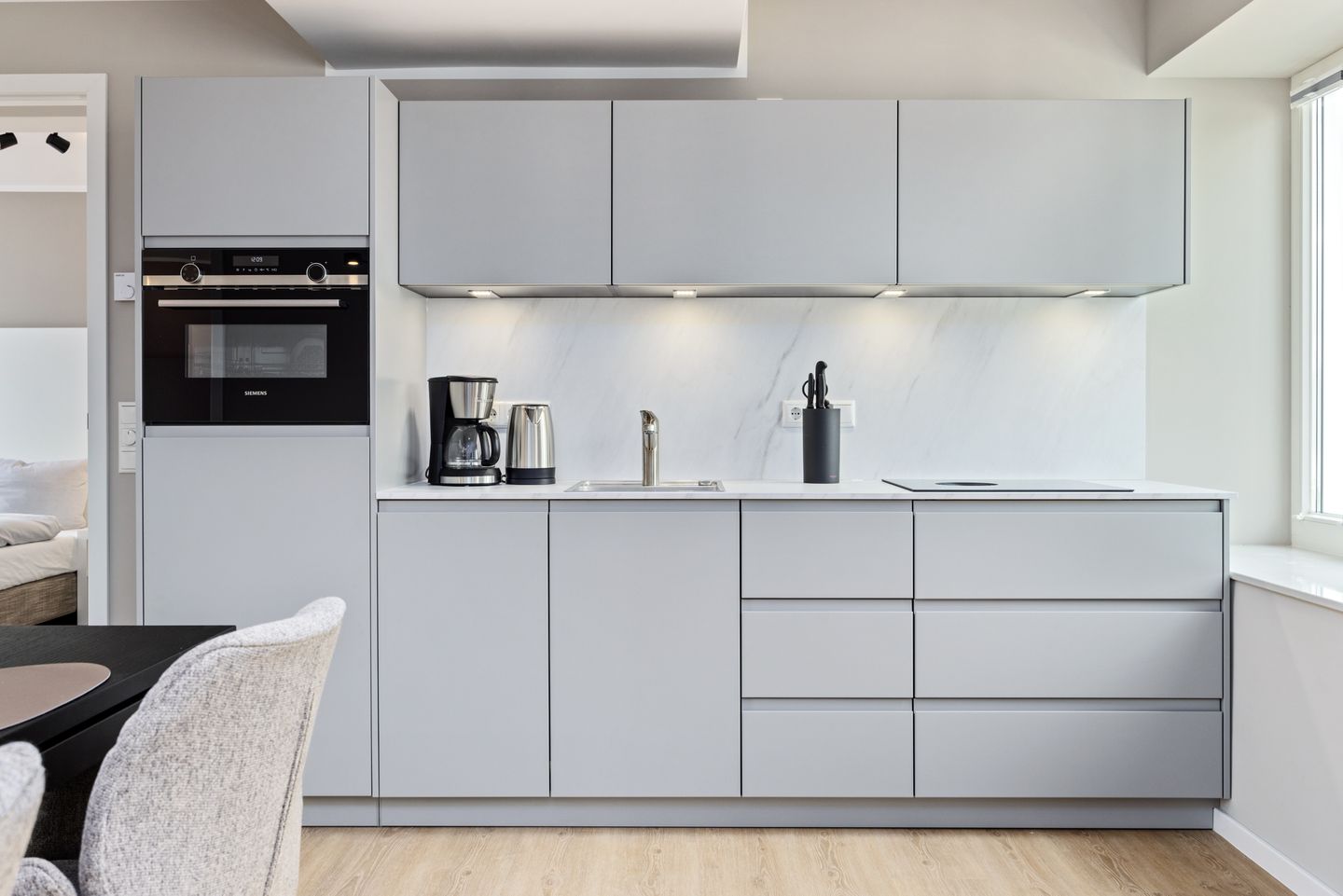 Strandresidenzen Binz-Prora Strandresidenzen Binz-Prora D3.5 Rügen - Küchenzeile mit Backofen