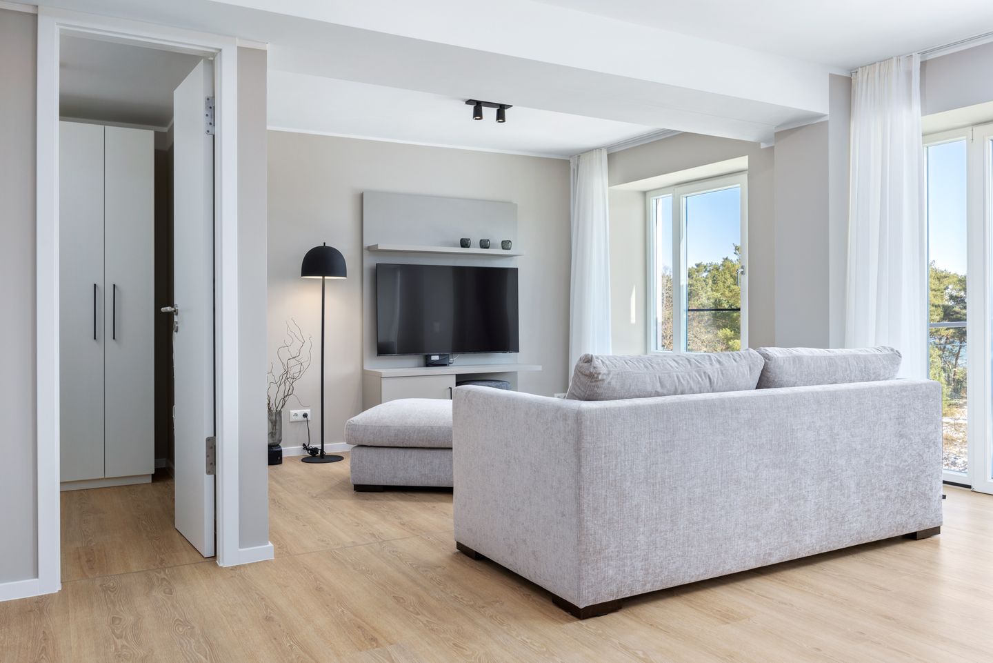 Strandresidenzen Binz-Prora Strandresidenzen Binz-Prora D4.4 Rügen - Wohn-Essbereich mit Couch