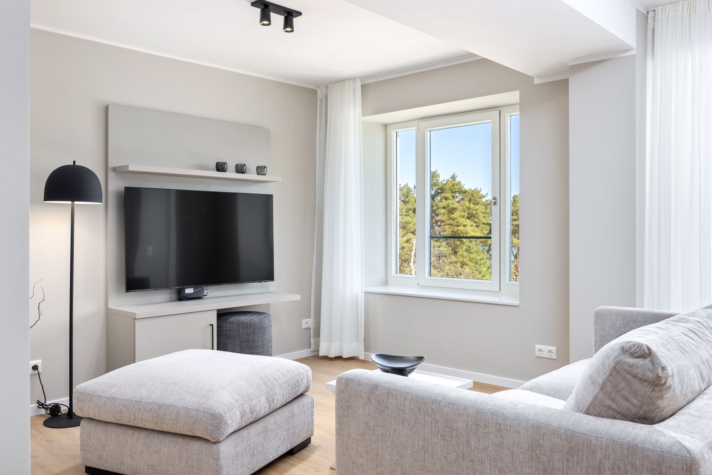 Strandresidenzen Binz-Prora Strandresidenzen Binz-Prora D4.4 Rügen - Wohn-Essbereich mit Couch