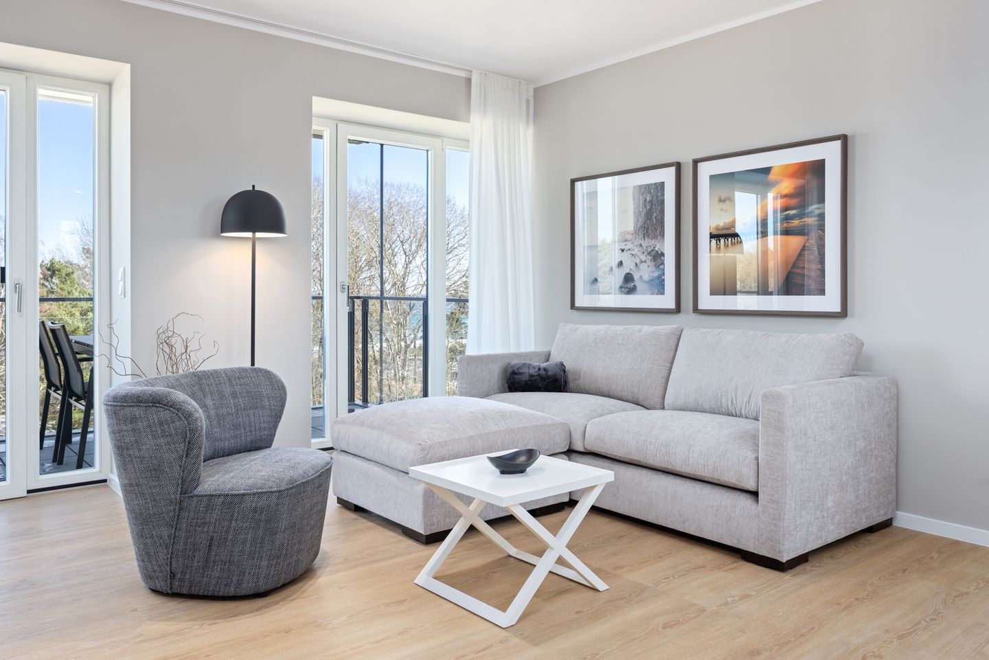 Strandresidenzen Binz-Prora Strandresidenzen Binz-Prora D4.5 Rügen - Wohn-Essbereich mit Couch