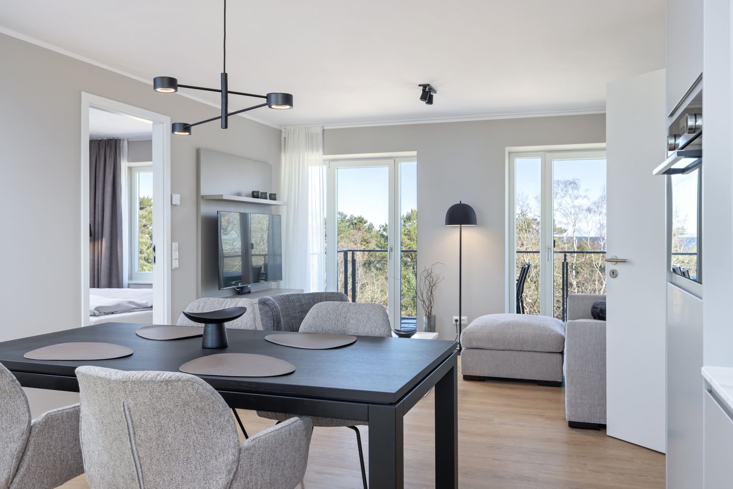 Strandresidenzen Binz-Prora Strandresidenzen Binz-Prora D4.5 Rügen - Wohn-Essbereich mit Couch