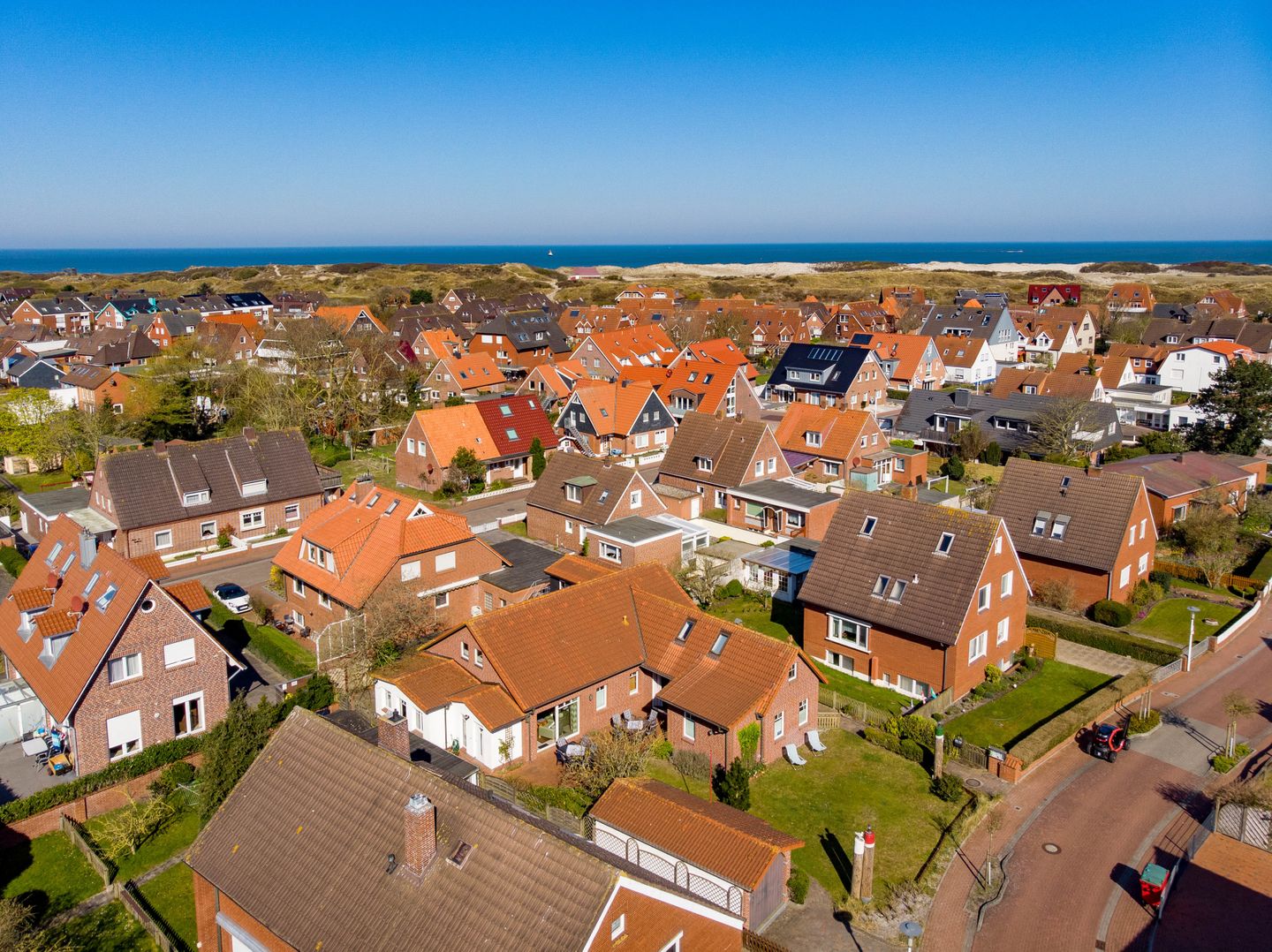 Friesenkate Backbord Norderney - die insellotsen Norderney / Friesenkate Backbord - Vogelperspektive