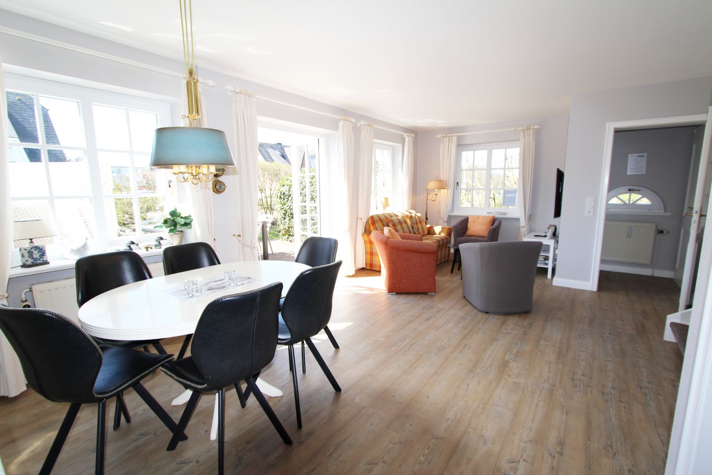 Haus Meeresbrise - Westerstr. 26a, App. 4 Wenningstedt - Wohnzimmer