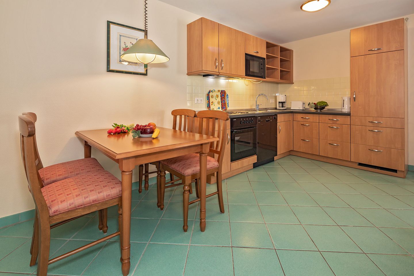 Seehof Seehof 115 Usedom - Offene Küche mit Esstisch und Sitzgelegenheit