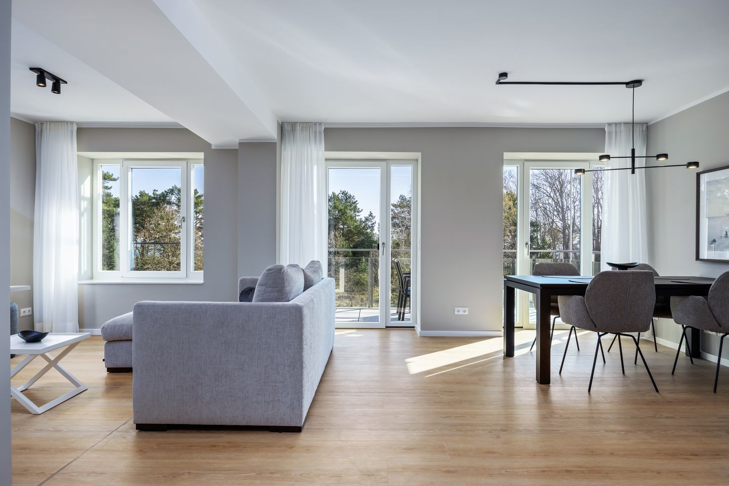 Strandresidenzen Binz-Prora Strandresidenzen Binz-Prora D2.4 Rügen - Wohn-Essbereich mit Couch