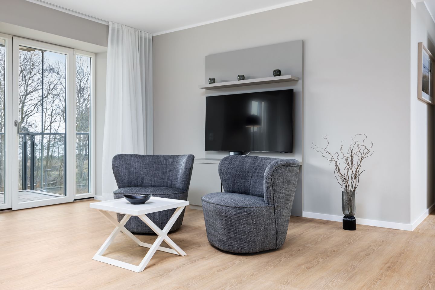 Strandresidenzen Binz-Prora Strandresidenzen Binz-Prora V2.1 Rügen - Wohn-Essbereich mit Couch