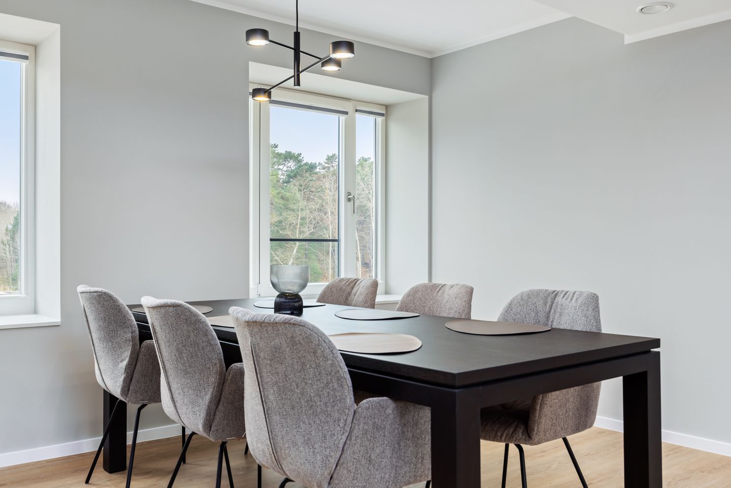 Strandresidenzen Binz-Prora Strandresidenzen Binz-Prora V2.1 Rügen - Wohn-Essbereich mit Couch