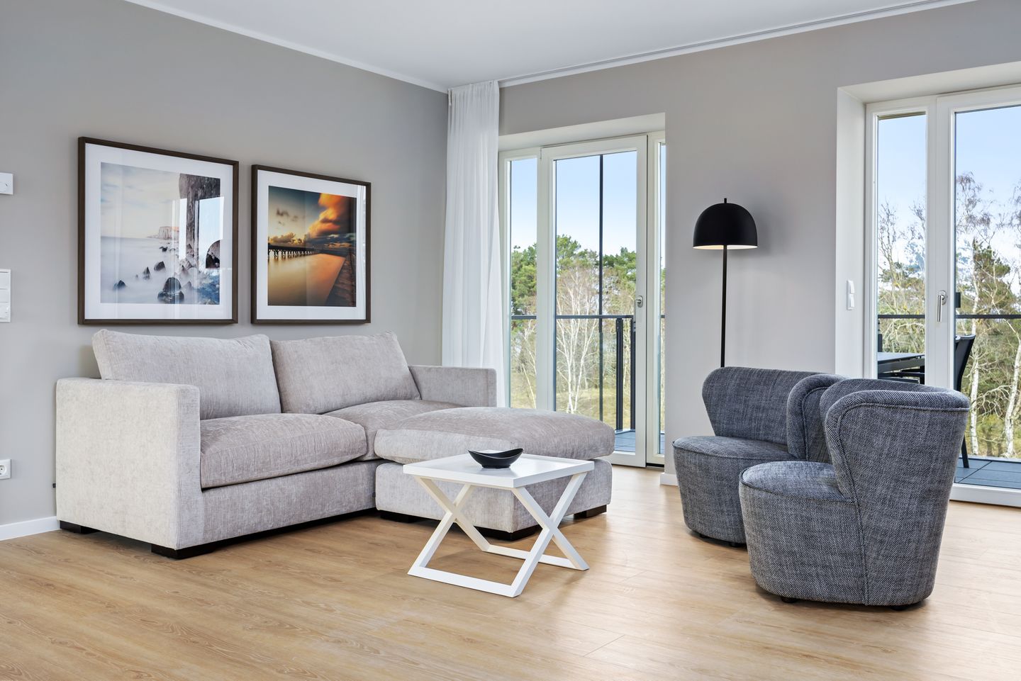 Strandresidenzen Binz-Prora Strandresidenzen Binz-Prora V3.1 Rügen - Wohn-Essbereich mit Couch