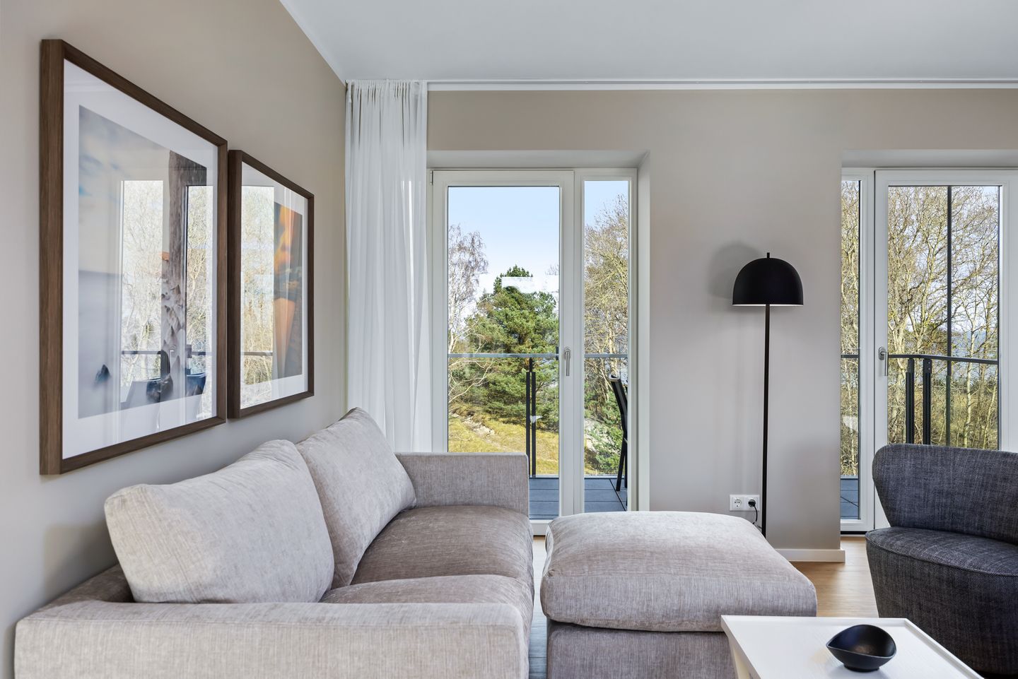 Strandresidenzen Binz-Prora Strandresidenzen Binz-Prora V3.1 Rügen - Wohn-Essbereich mit Couch