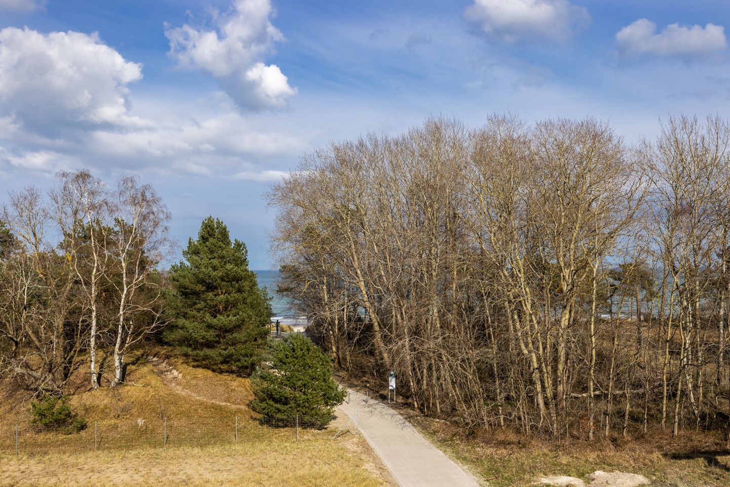 Strandresidenzen Binz-Prora Strandresidenzen Binz-Prora V3.1 Rügen - Überdachter Balkon mit Sitzgelegenheit