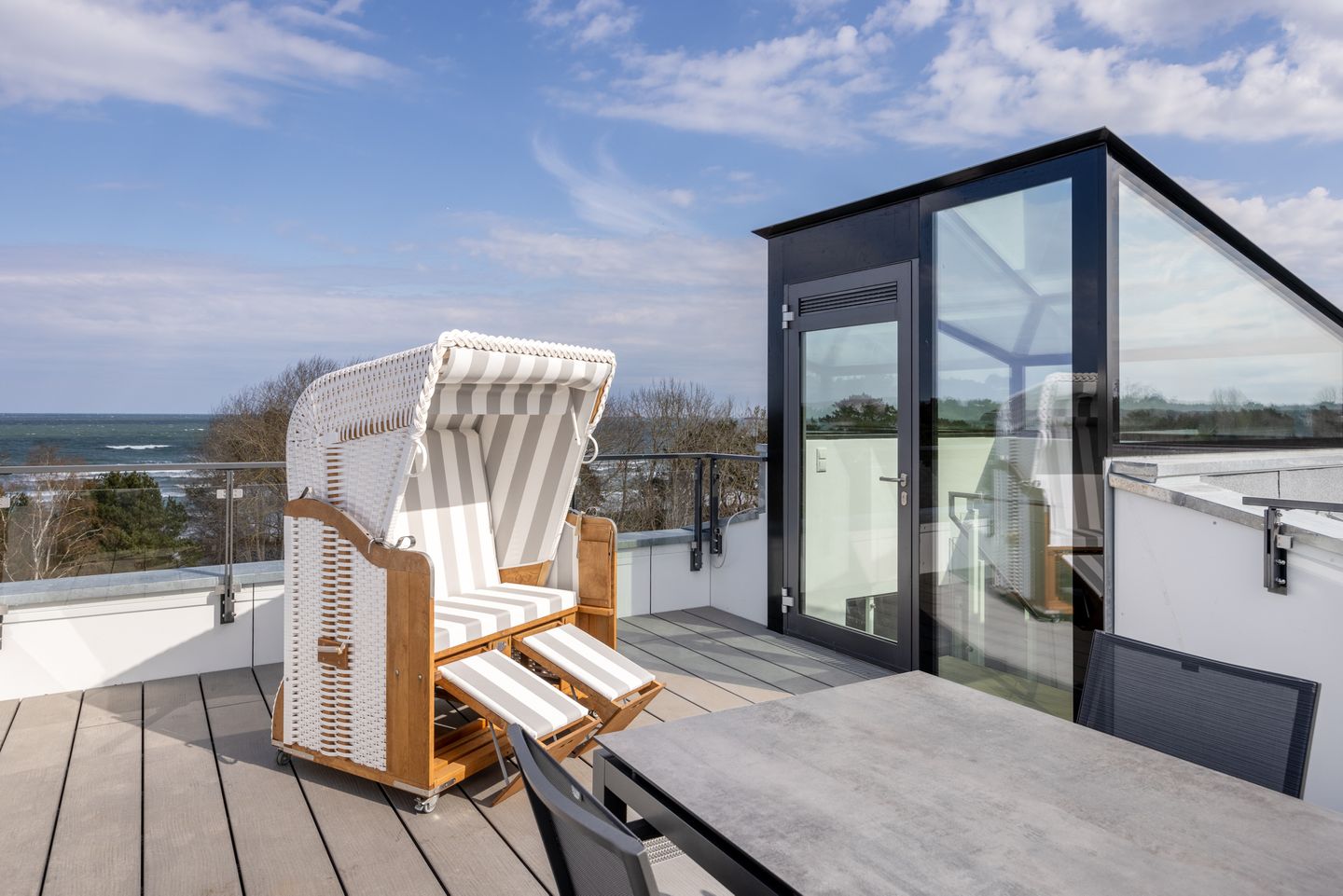 Strandresidenzen Binz-Prora Strandresidenzen Binz-Prora V5.1 Rügen - Dachterrasse mit Strandkorb