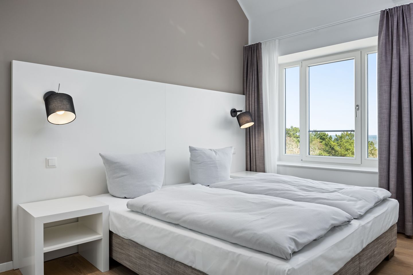 Strandresidenzen Binz-Prora Strandresidenzen Binz-Prora V5.1 Rügen - Schlafzimmer mit Doppelbett