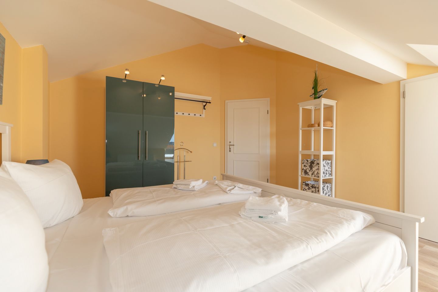 Apartment-Residenz Ostseestrand Apartment-Residenz Ostseestrand 32 Kühlungsborn - Schlafzimmer mit Doppelbett