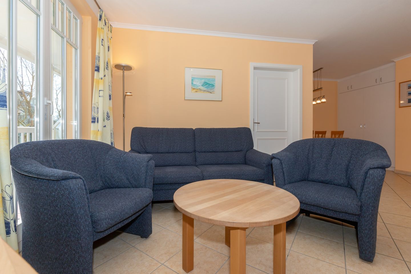 Dünenschloss Dünenschloss 2-09 Kühlungsborn - Wohn-Essbereich mit Couch