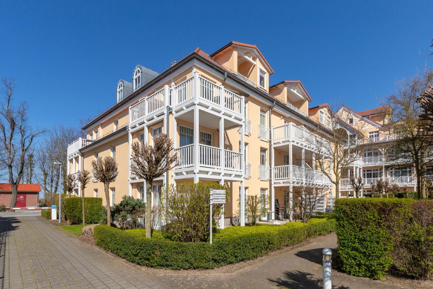 Dünenschloss Dünenschloss 2-09 Kühlungsborn - Fassade / Eingang