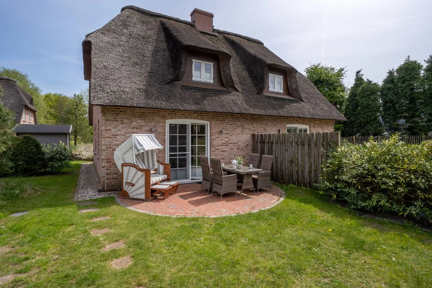 Reetdachhaus Dünengras SPO Reetdachhaus Dünengras SPO SPO Dorf - 