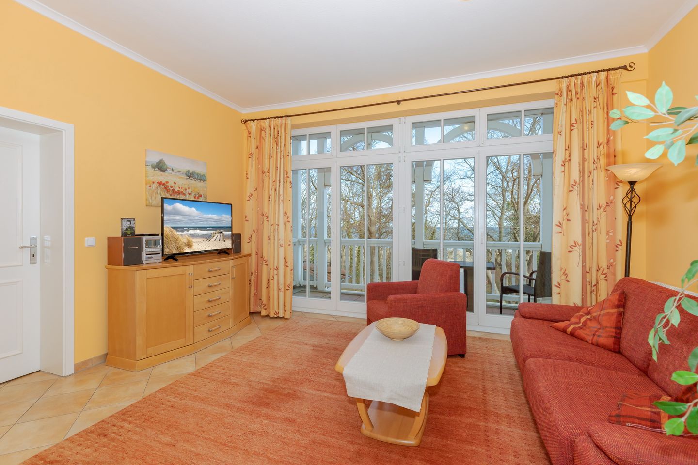 Dünenschloss Dünenschloss 1-26 Kühlungsborn - Wohn-Essbereich mit Couch