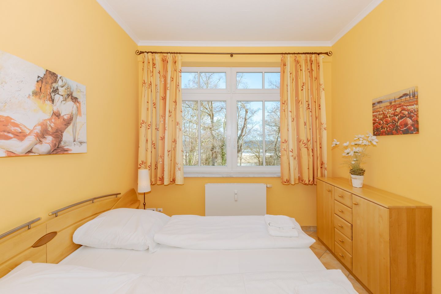 Dünenschloss Dünenschloss 1-26 Kühlungsborn - Schlafzimmer mit Doppelbett