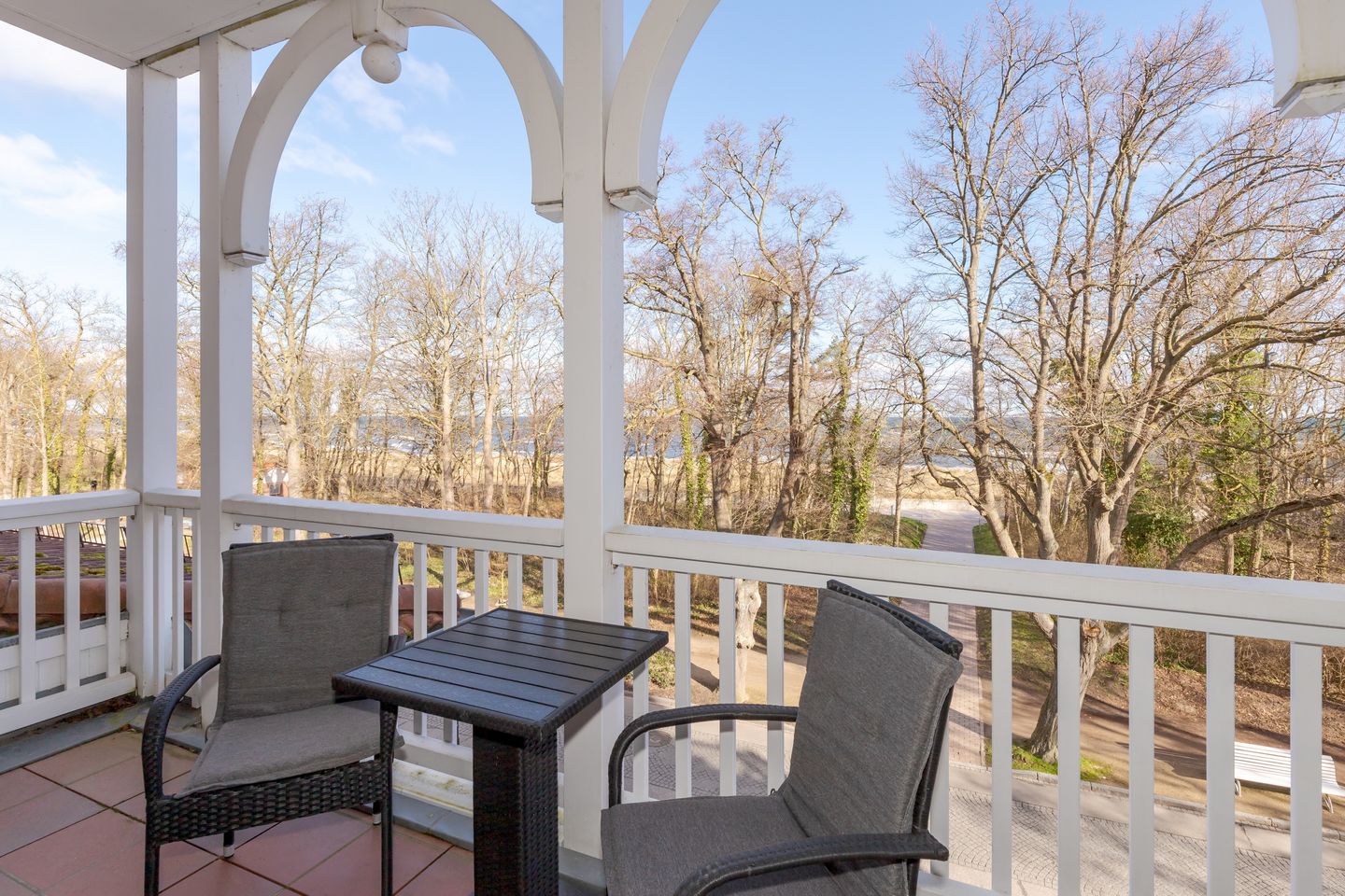 Dünenschloss Dünenschloss 1-26 Kühlungsborn - Balkon mit Gartenmöbeln