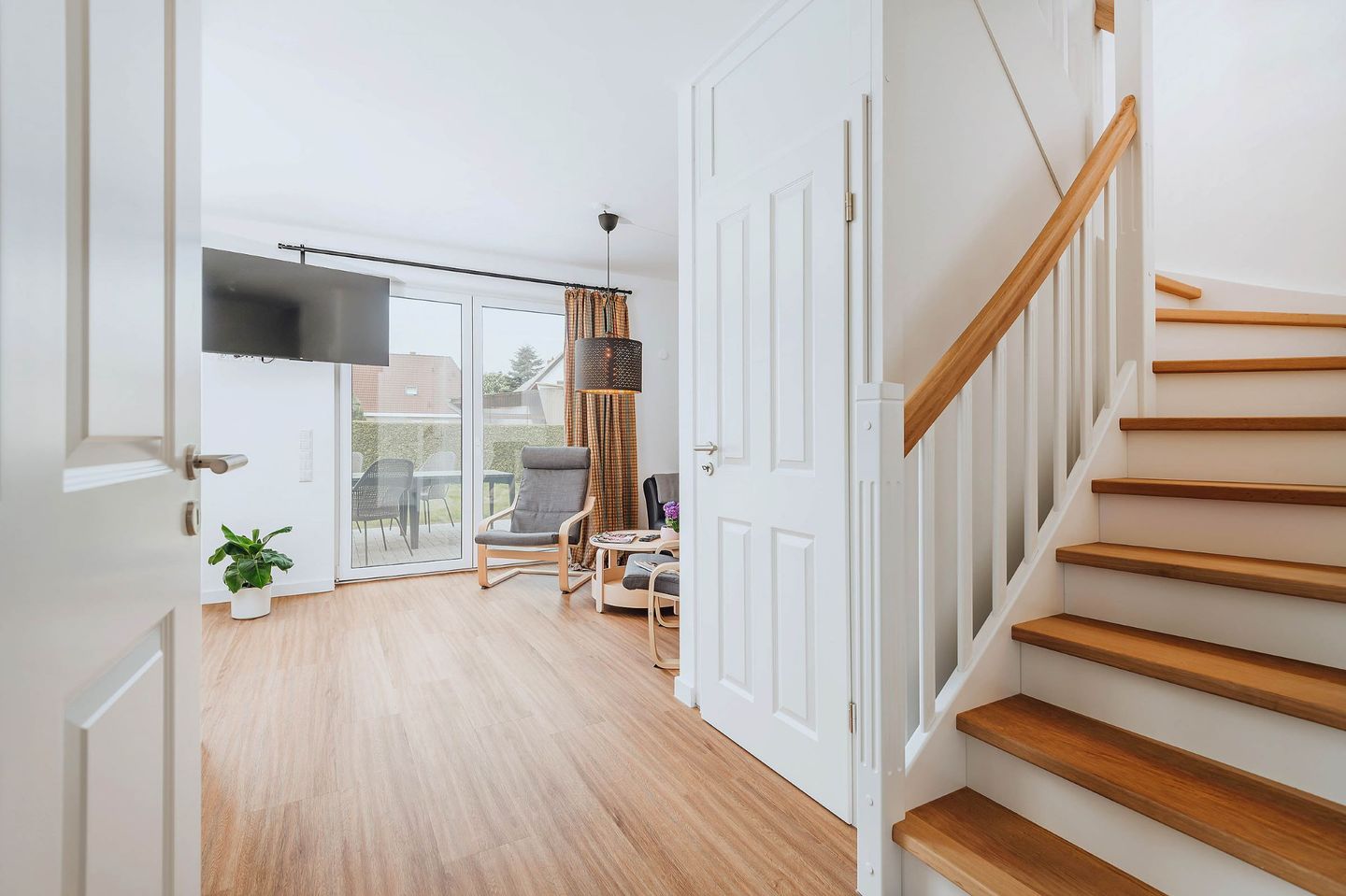  Zur Oie 27 "Westwind" (links) Fischland-Darss-Zingst - 