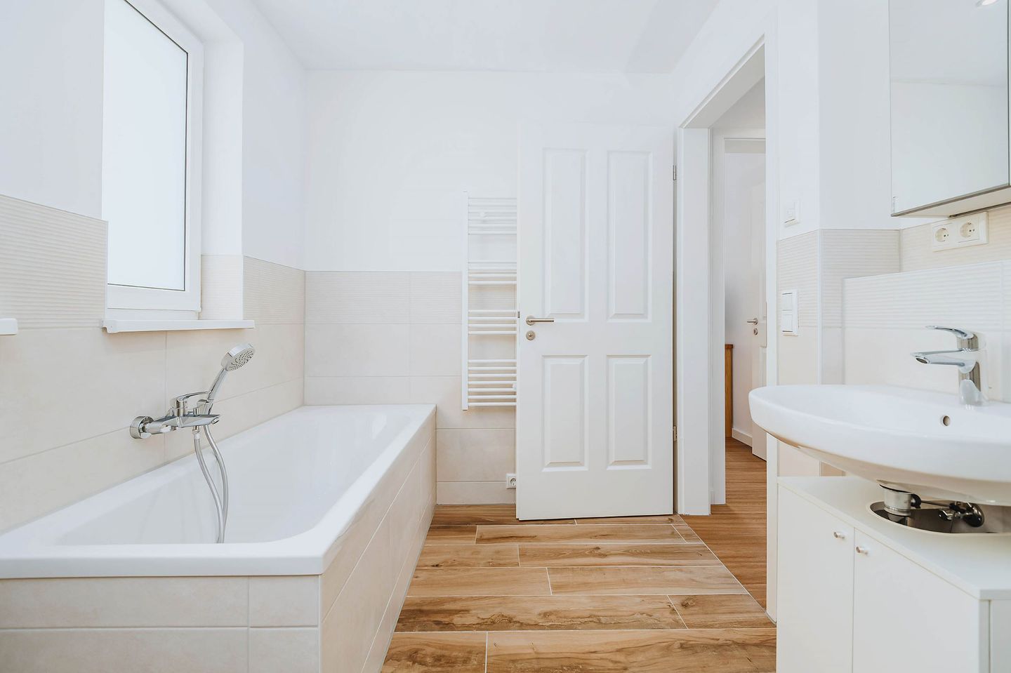  Zur Oie 27 "Westwind" (links) Fischland-Darss-Zingst - 