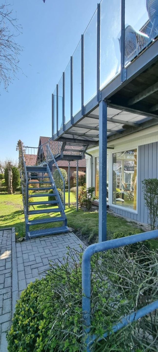  Ferienwohnung Am Yachthafen 100 Obergeschoss Harlesiel - 