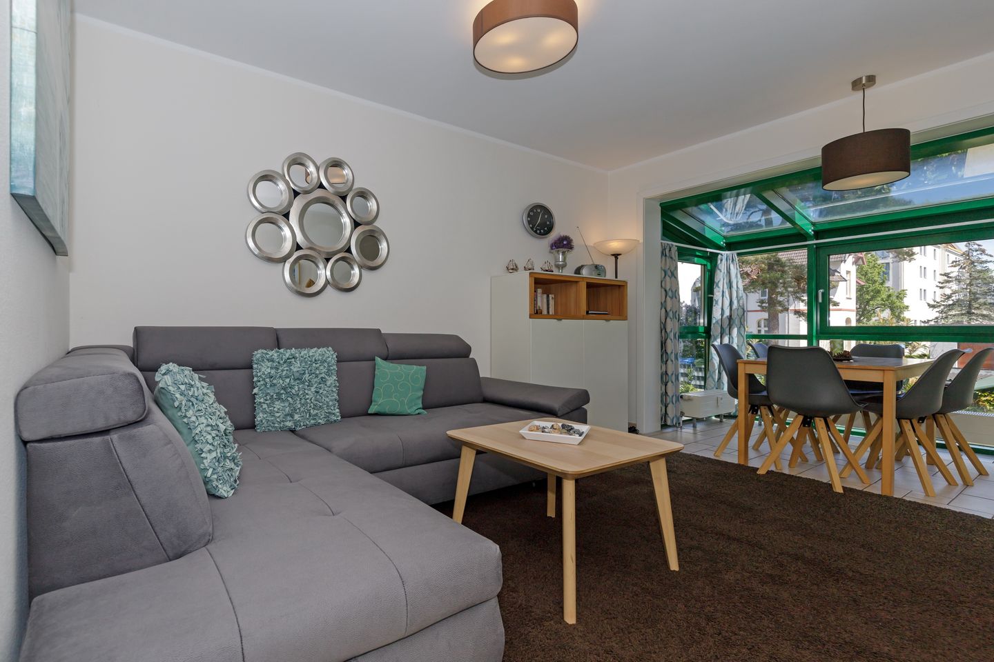 Ostseeallee 32b Ostseeallee 32b 1-1 Kühlungsborn - Wohn-Essbereich mit Couch