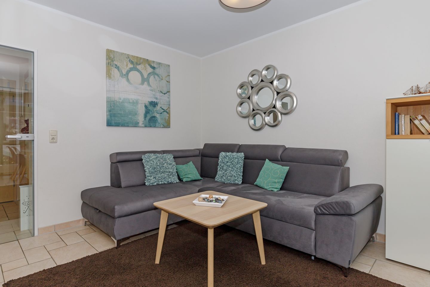 Ostseeallee 32b Ostseeallee 32b 1-1 Kühlungsborn - Wohn-Essbereich mit Couch