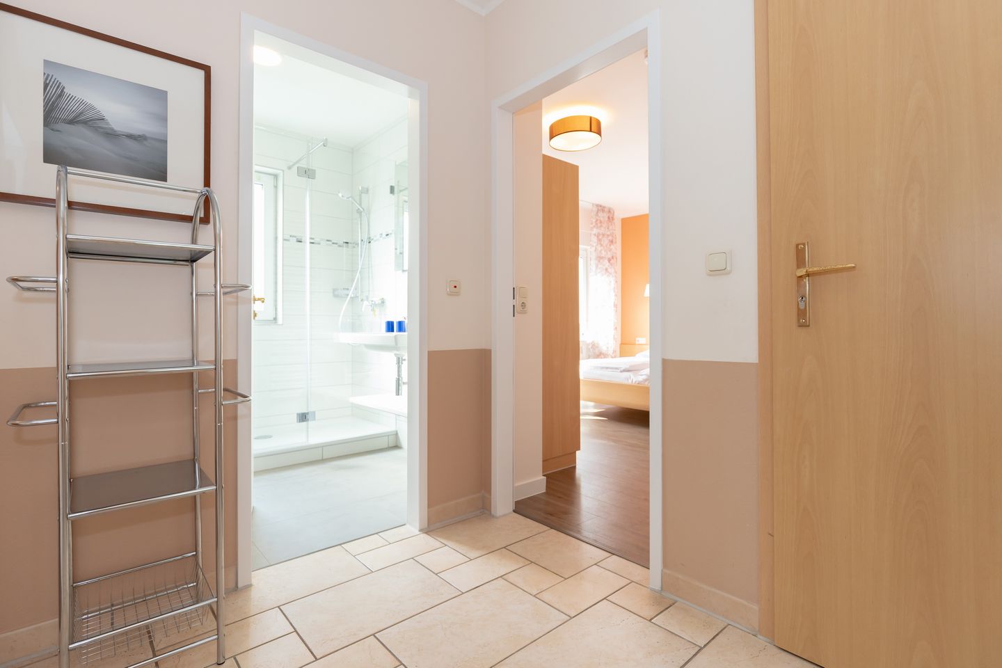 Ostseeallee 32b Ostseeallee 32b 1-1 Kühlungsborn - Flur mit Garderobe