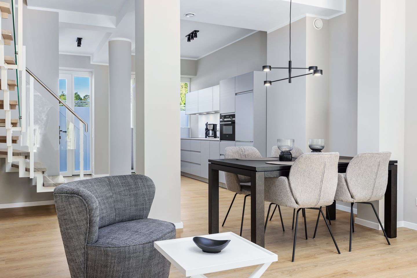 Strandresidenzen Binz-Prora Strandresidenzen Binz-Prora D0.6 Rügen - Wohn-Essbereich mit Couch