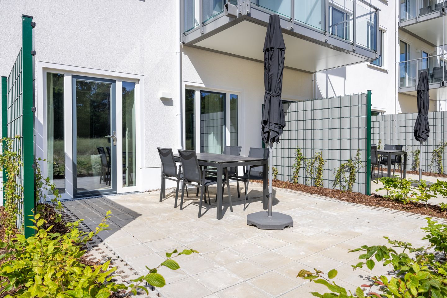 Strandresidenzen Binz-Prora Strandresidenzen Binz-Prora D0.7 Rügen - Terrasse mit Gartenmöbeln