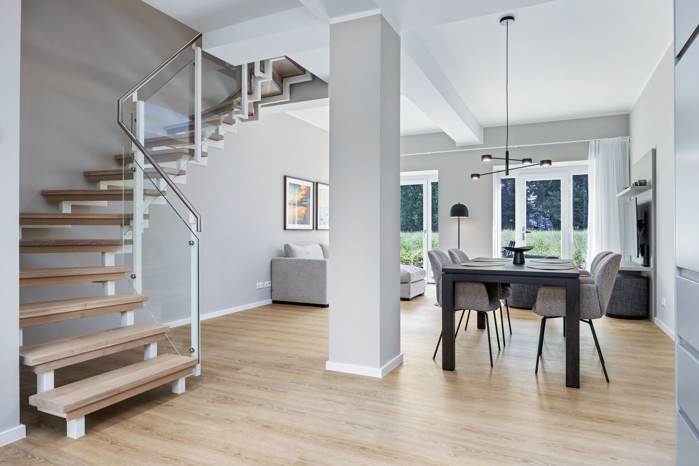 Strandresidenzen Binz-Prora Strandresidenzen Binz-Prora V0.2 Rügen - Wohn-Essbereich mit Couch