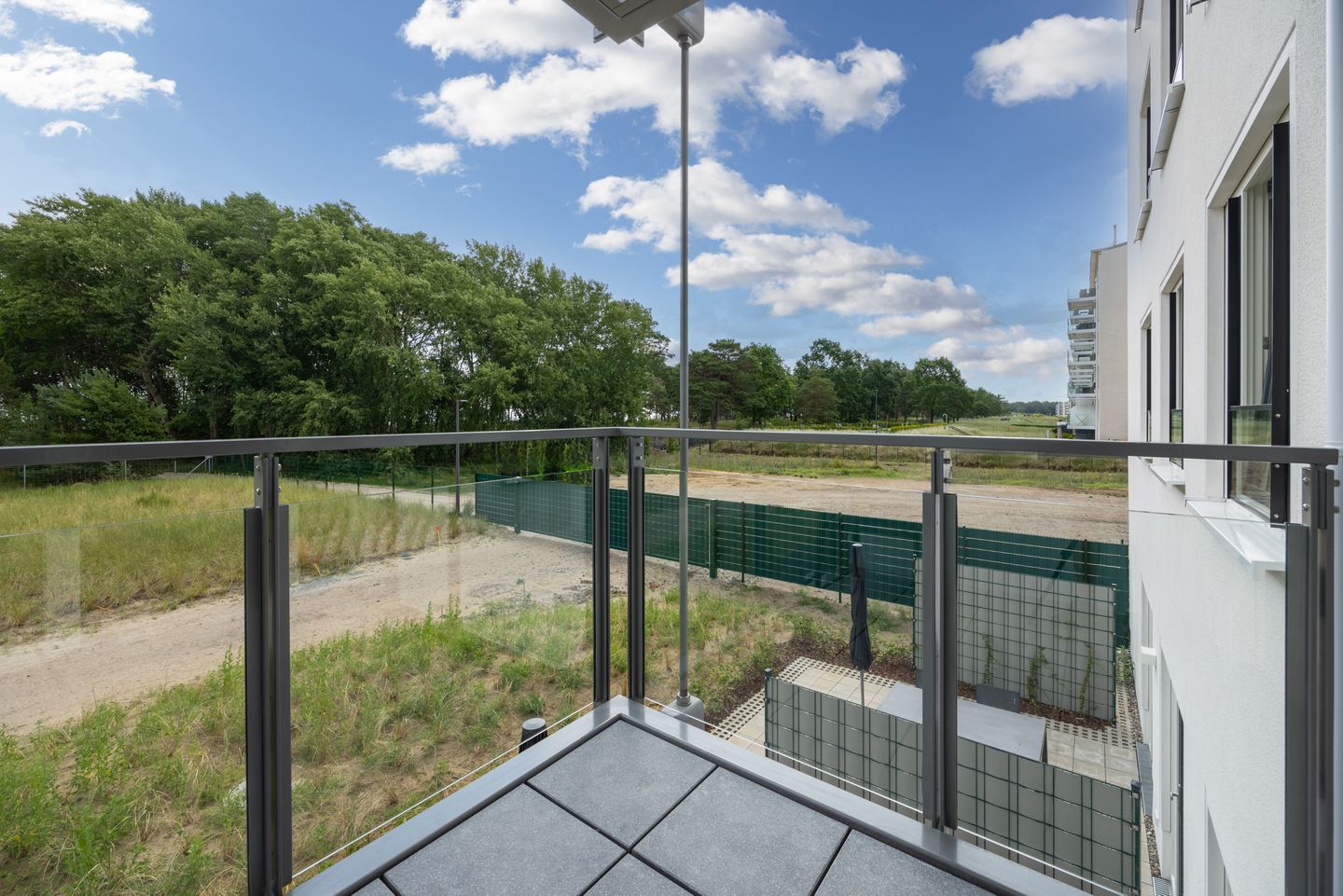 Strandresidenzen Binz-Prora Strandresidenzen Binz-Prora V0.2 Rügen - Balkon mit Gartenmöbeln