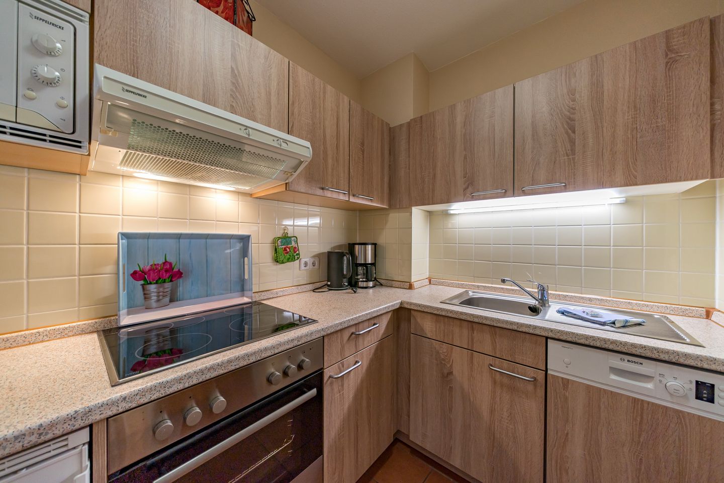 Hus Inselkieker Hus Inselkieker 108 Schillig - Küchenzeile mit Backofen