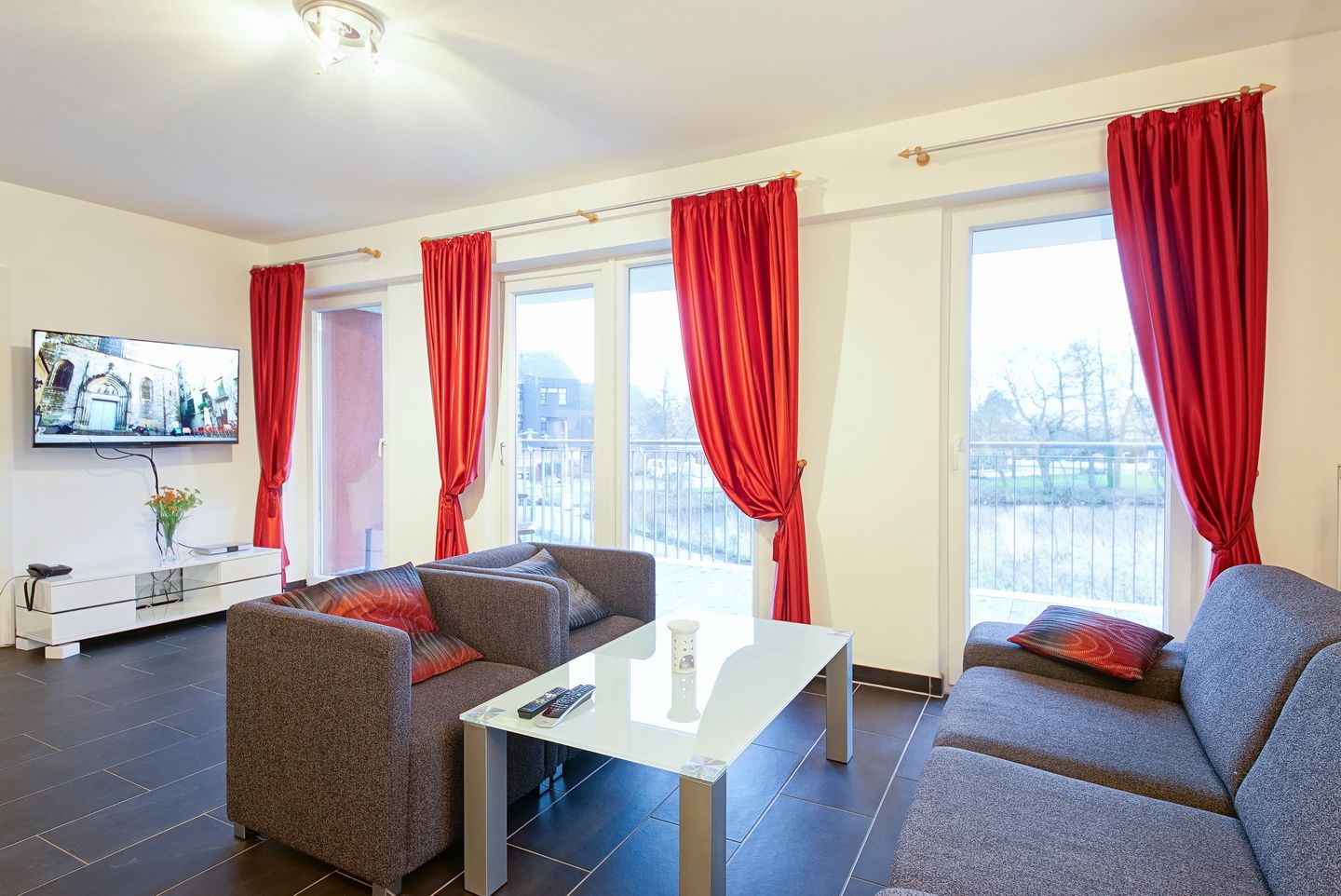 NordseeResort Friesland NordseeResort Friesland 51-1-S Schillig - Wohn-Essbereich mit Couch