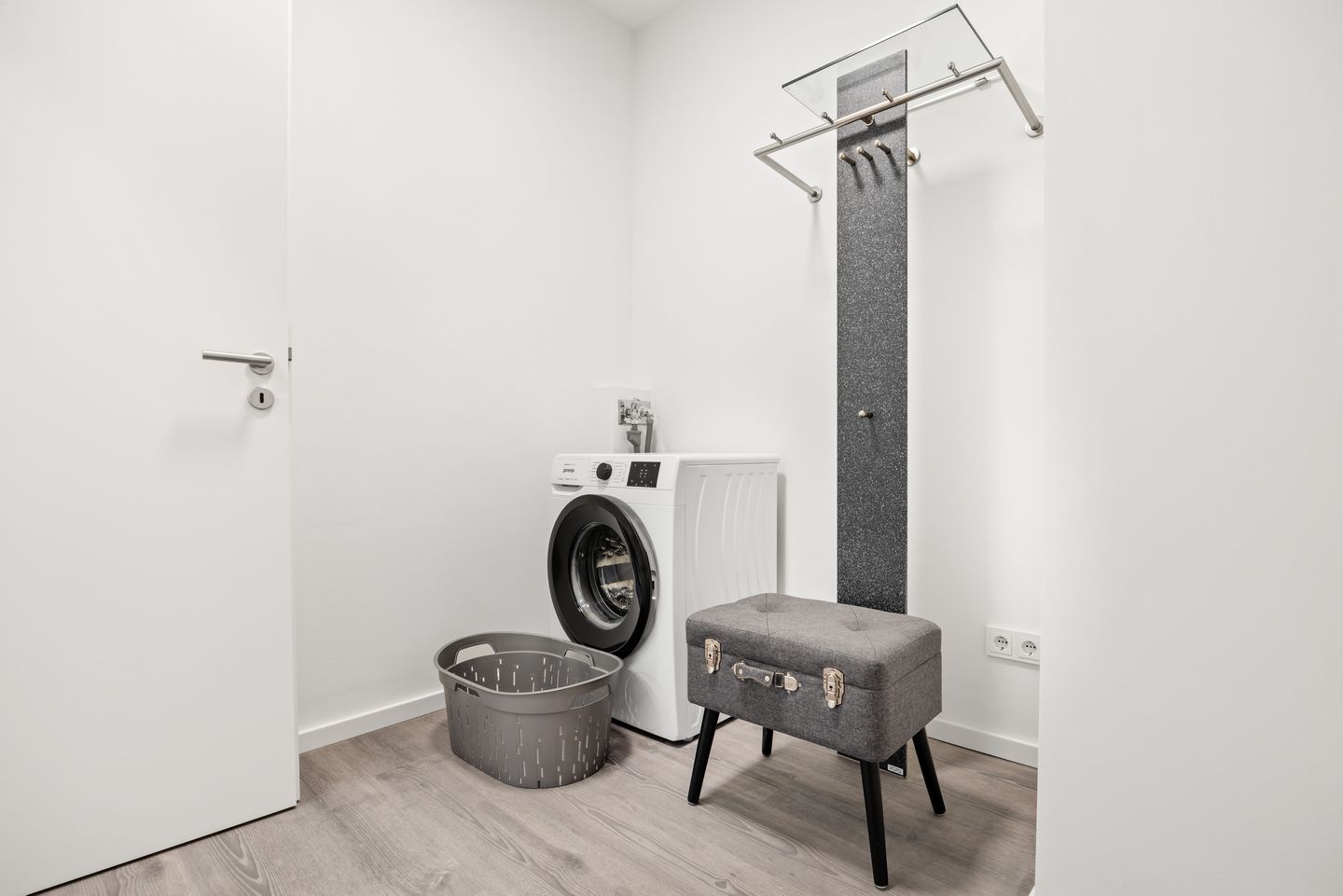 Weiße Villen Weiße Villen 2-16 Boltenhagen - Abstellraum mit Schuhputzstation